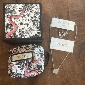 🆕️ Gucci SS small square pendant necklace